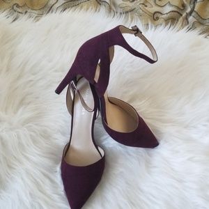 - Marc Fisher Pumps (NEW)